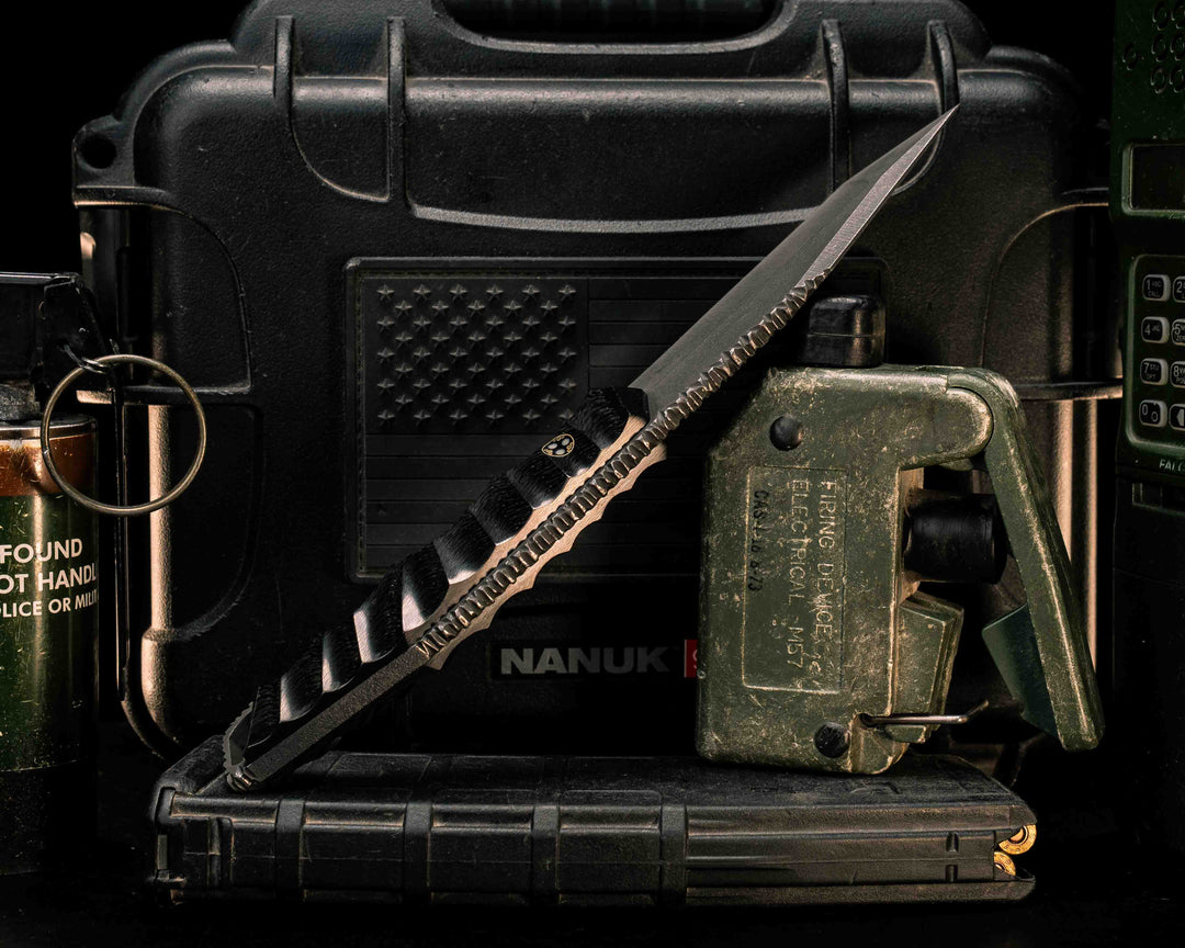 The Sabot- 2x2 Twill Carbon, Glow Mosaic Pin, Hidden Pin in Tang, Compound Grind, Textured Grip