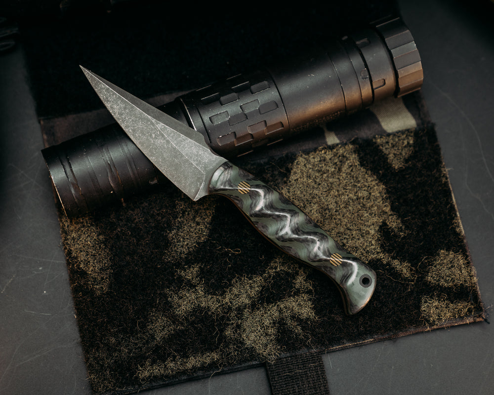 Gulo Gulo - OD Green Infused Carbon Fiber, Earth G10 Liner, Layered G10 Pins, CF Lanyard Pin, Textured Grip.