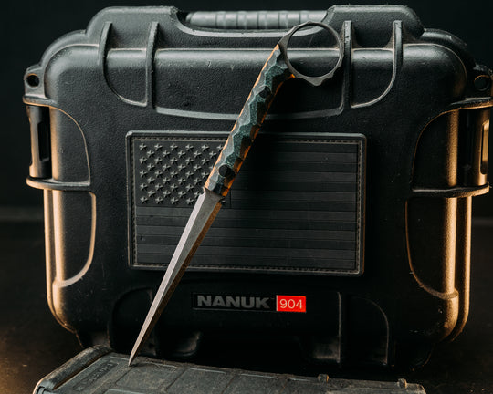 Ring Cardiac Spike - Emerald, Black & Natural Canvas Micarta, CF pins, Textred Grip