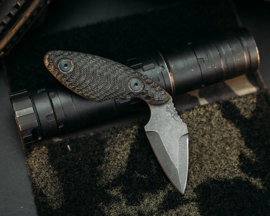 IWB Dagger - Black Canvas Micarta, Allen Bolts, Rippled Grip