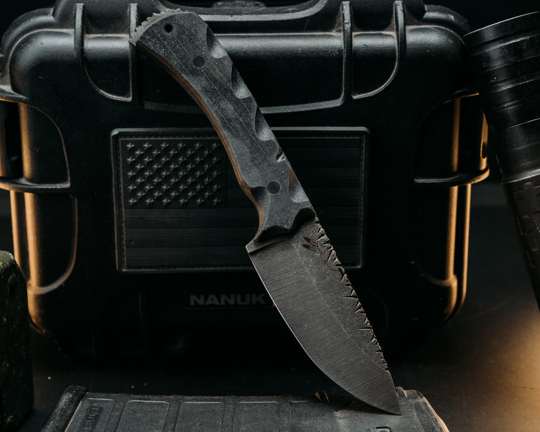 Cavner- Black Multicam Cami Micarta, Carbon Fiber Pins, Textured Grip