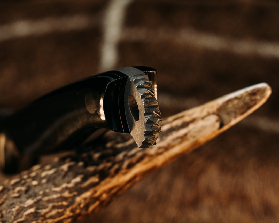 Crow Pre-Jay- Bison in Resin, Copper and Black G10 Liner, CF Pins, Textured Grip