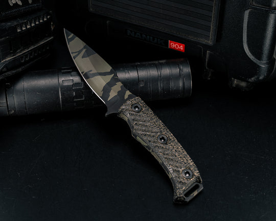 Ishi- Black Burlap Micarta, Tiger Stripe Camo, Allen Bolts, Textured Grip