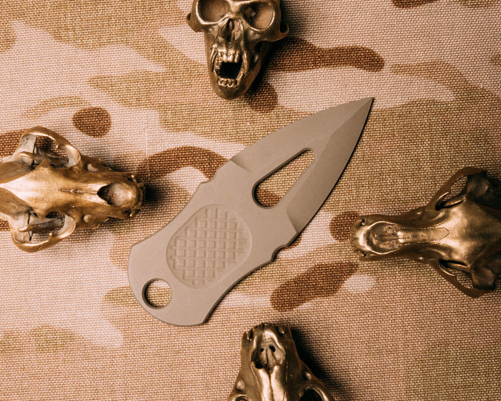Lapel Dagger Magpul FDE Cerakote Half Face Blades
