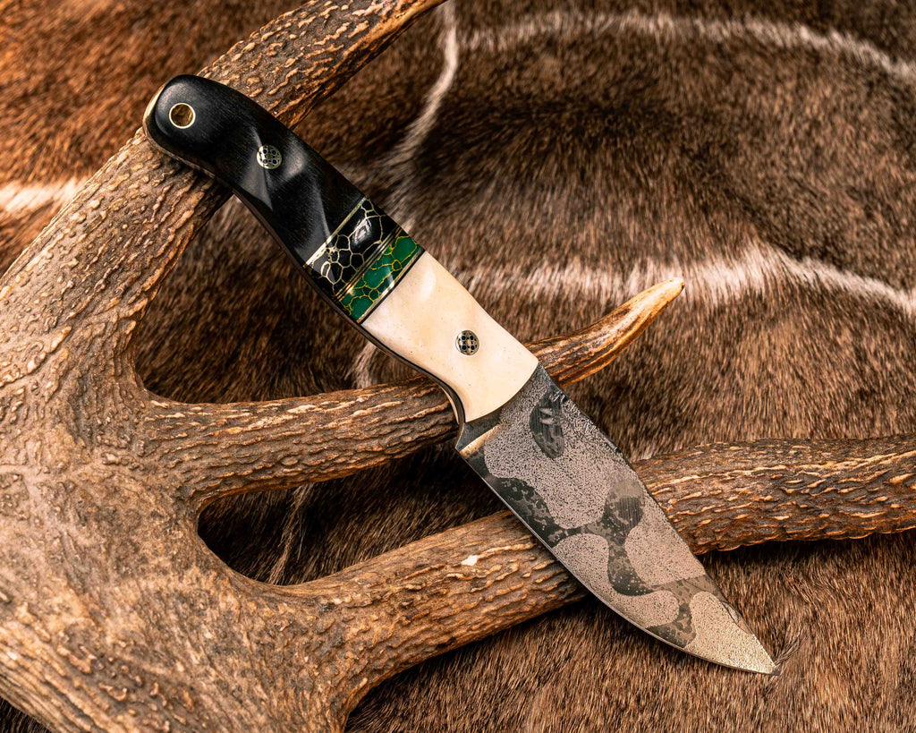 Crow Jr- Giraffe Bone, Black G10 and Brass Pin Striping, Arizona