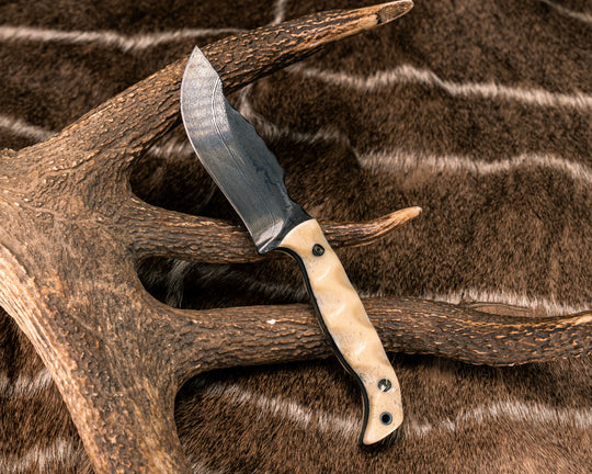 OG Skinner- Baker Forge Random Pattern Damascus- Giraffe Bone, Mosaic Pins, Aluminum Lanyard Pin, Textured Grip