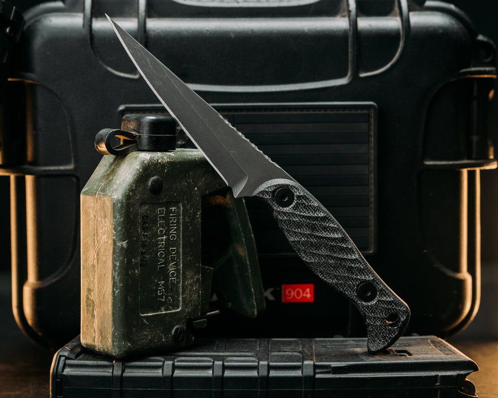 Congressman - Black Canvas Micarta, Allen Bolts, Textured Grip, Closed Tang Lanyard Hole
