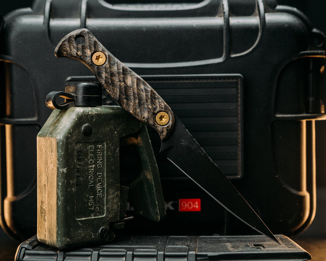 Congressman - Gold Dark Matter Carbon, Armor Black Cerakote, Gold Ti Allen Bolts, Textured Grip, Closed Tang Lanyard Hole