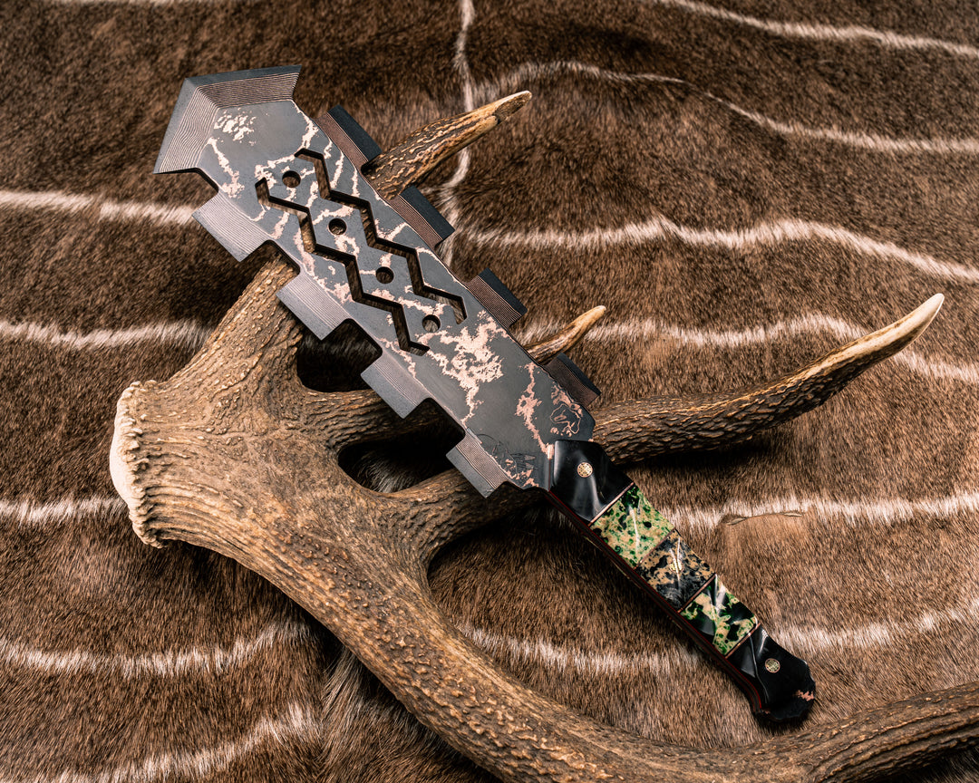 Macuahuitl- Baker Forge Random Pattern CopperMai- Bison Horn, Black G10 and Copper Pin Striping, Green and Blue Calceon Split, Mosaic Pins, Textured Grip