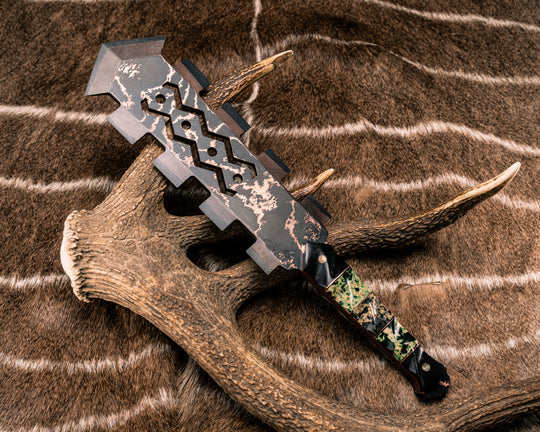 Macuahuitl- Baker Forge Random Pattern CopperMai- Bison Horn, Black G10 and Copper Pin Striping, Green and Blue Calceon Split, Mosaic Pins, Textured Grip