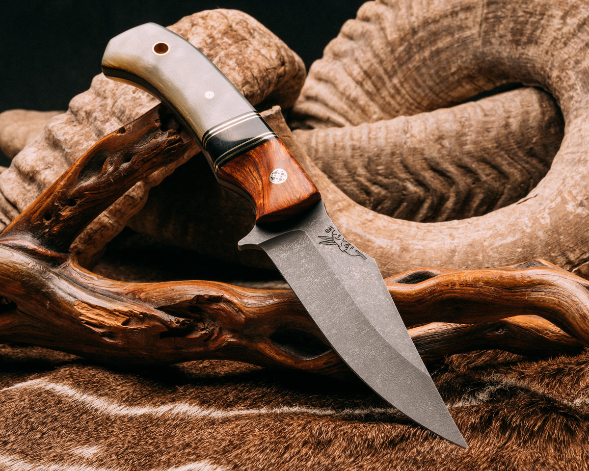 Tosahwi desert Ironwood, black G10 and brass pin striping, Buffalo ho