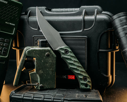 Red Cloud- Jungle Wear Carbon, Allen Bolts, Textured Grip