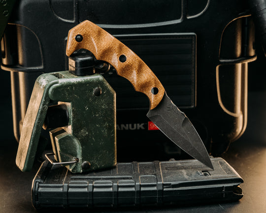 3" HUMINT - Natural Canvas Micarta, CF Pins, Textured Grip.