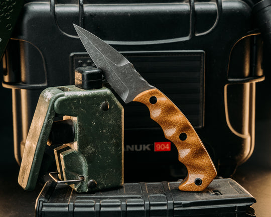 3" HUMINT - Natural Canvas Micarta, CF Pins, Textured Grip.