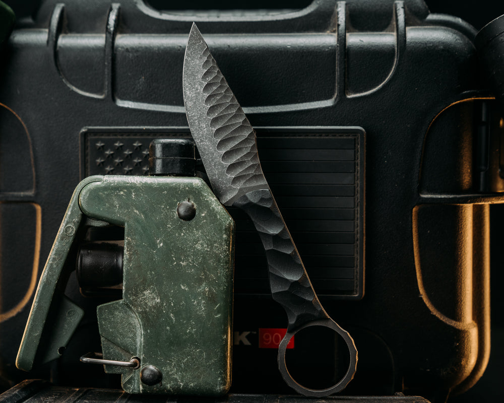 Jaq - Graphite G10, CF Pins, Textured Grip