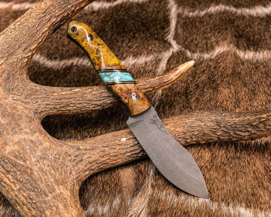 Skinner Jr- Dyed Amboyna, Black G10 and Brass Pin Striping, Turquoise with Gold Web Tru-stone Split, Patriot Mosaic Pins, Brass Lanyard Pin, Textured Grip