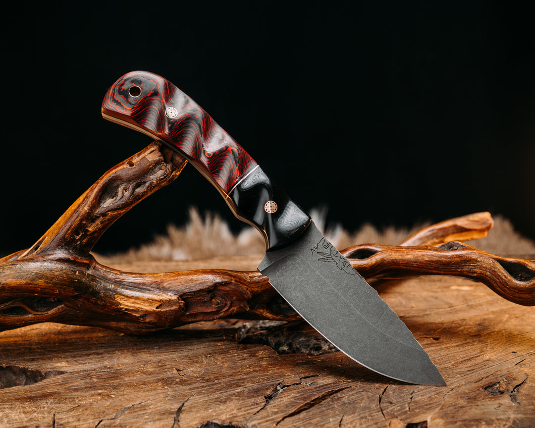 Cavner- Rams Horn, Black G10 and Copper Split, Lava Flow FAT Carbon, Mosaic Pins, Copper Lanyard Pin, Textured Grip