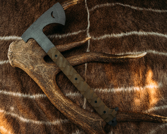 Howler Hawk - OD Green Canvas Micarta, CF Pins, Chaos Grip.