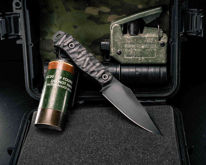 Field Knife- Black Dunes Carbon, Armor Black Cerakote, Allen Bolts, Textured Grip