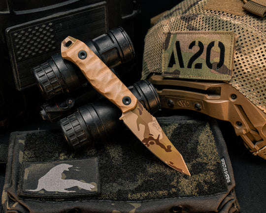 Field Knife Jr- Ghost/Coyote G10, Arid Multicam Cerakote, Allen Bolts, Textured Grip