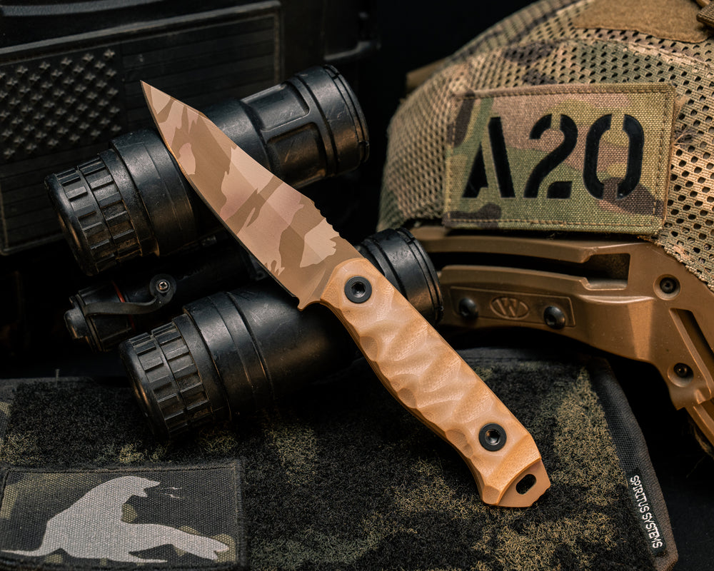 Field Knife Jr- Ghost/Coyote G10, Desert Tiger Stripe Camo Cerakote, Allen Bolts, Textured Grip