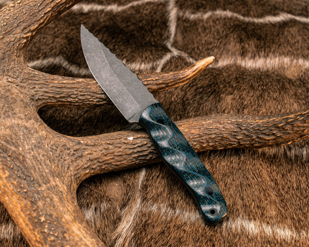 Feather Light- Kamari Burlap Micarta, CF Pins, CF Lanyard Pin, Textured Grip