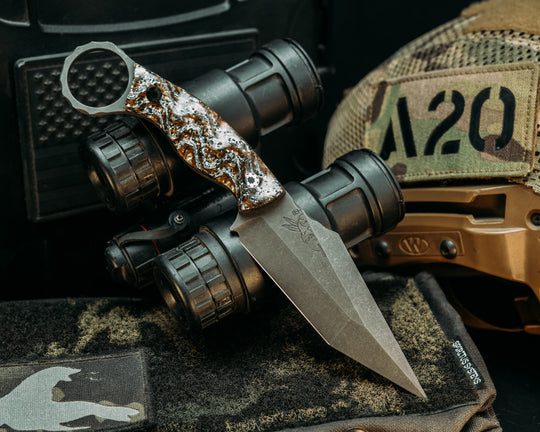 Ringed Tac Tanto- Silver Carbon Fiberf, Burlap and Resin, Mosaic Pins, Textured Grip