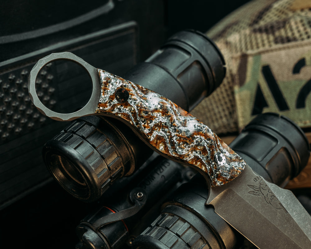 Ringed Tac Tanto- Silver Carbon Fiberf, Burlap and Resin, Mosaic Pins, Textured Grip