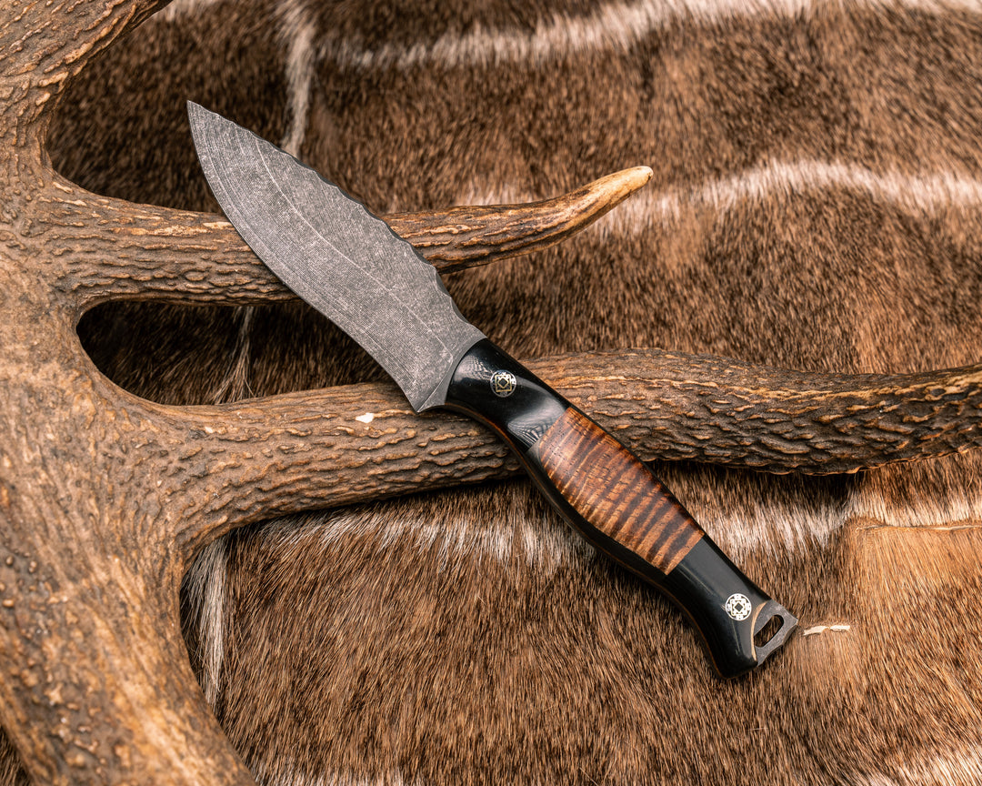 The 86'- Bison Horn, Hawiian Curly Koa, Natural Micarta Liner, Mosaic Pins, Smooth Grip