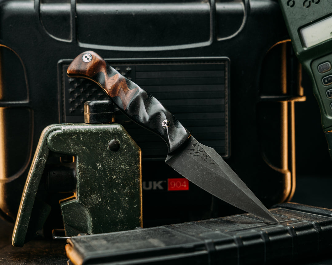 Gulo Gulo- Black Dunes Carbon Over Black Burlap Micarta, Black G10 Split, Hawaiian Curly Koa Over Black Burlap Micarta, Mosaic Pins, Textured Grip