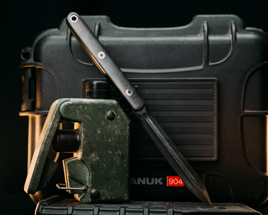 OSS Spike- Baker Forge Randrop Damascus- Black Dunes Carbon Fiber, Mosaic Pins, Smooth Grip