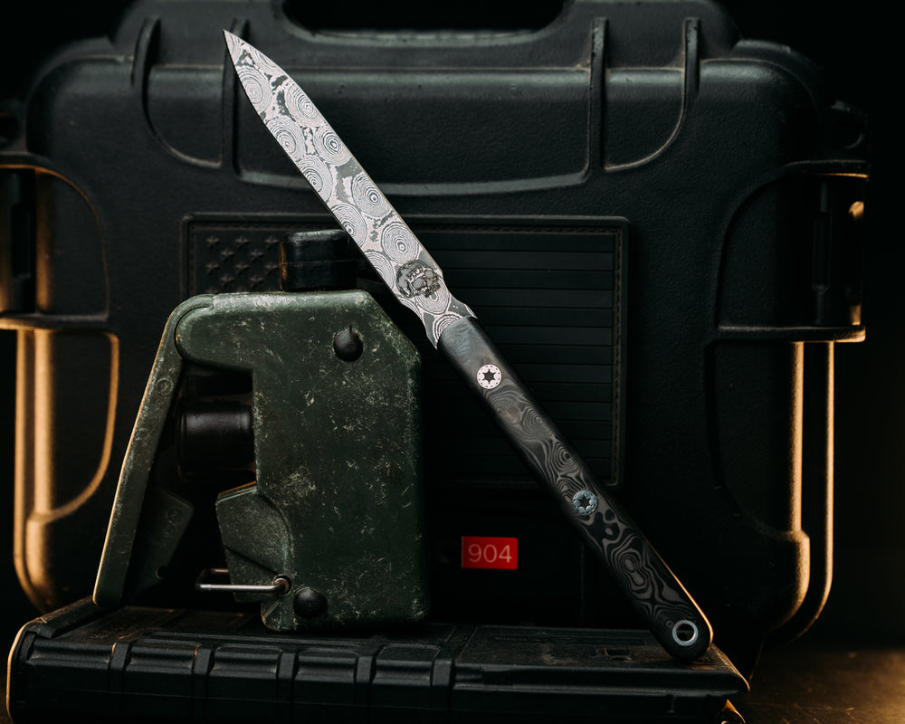OSS Spike- Baker Forge Randrop Damascus- Black Dunes Carbon Fiber, Mosaic Pins, Smooth Grip