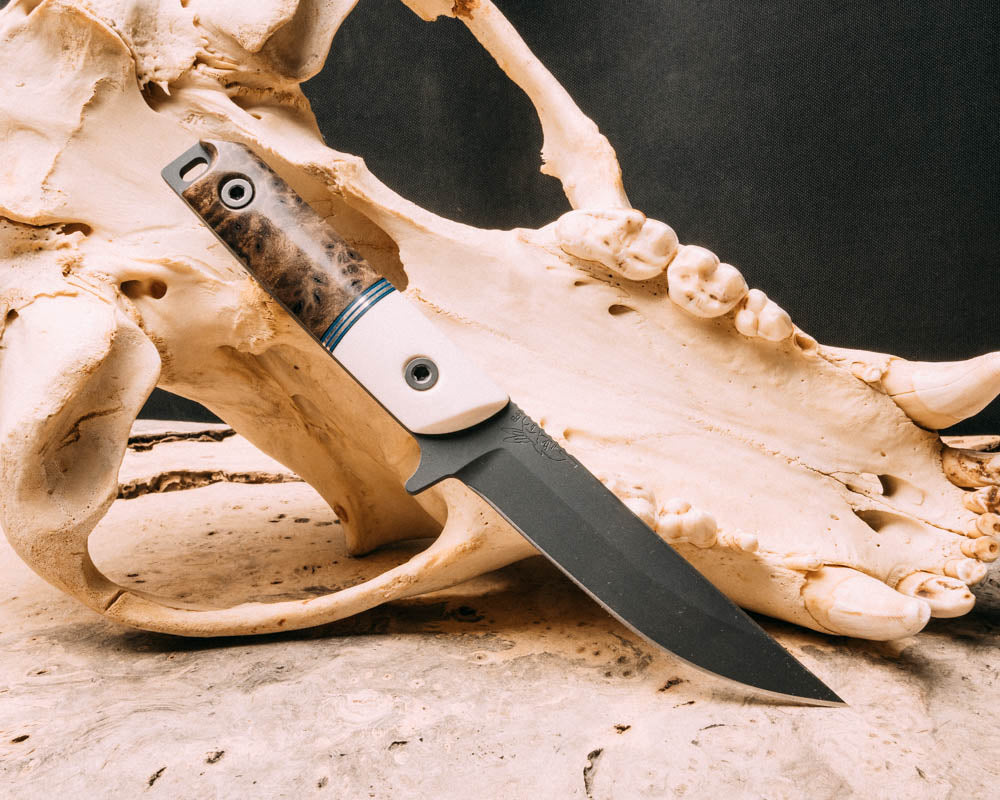 Kwaiken FC Supertusk, blue G10 pin striping, bronze and black G10 spl