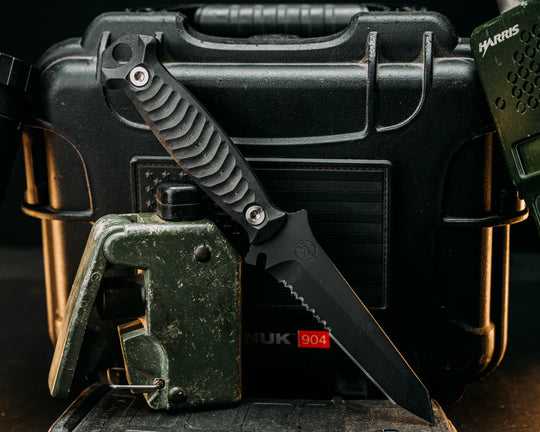 Dive Knife- Black Dark Matter FAT Carbon, Armor Black Cerakote, Ti Torx Bolts, Textured Grip