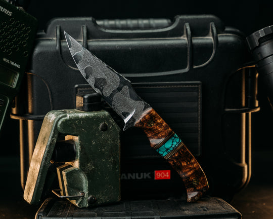 Tosahwi - Spalted Curly Maple, Black & Coyote G10 Pin Striping, Green Dragon Skin Tru Stone Split, Mosaic Pins, Textured Grip.