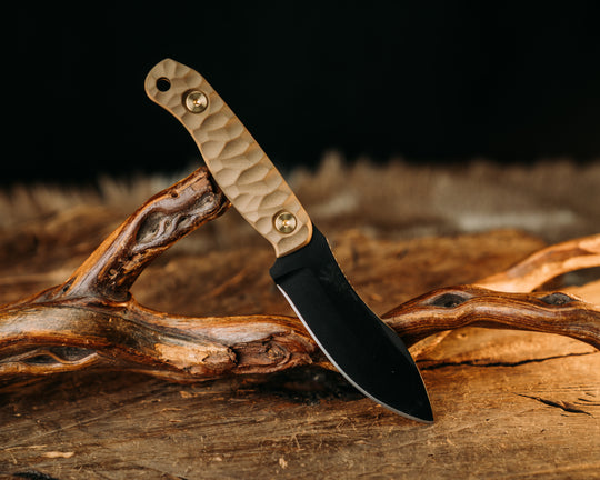 Skinner Jr - Coyote G10, Armor Black Cerakote, Brass Allen Bolts, Textured Grip