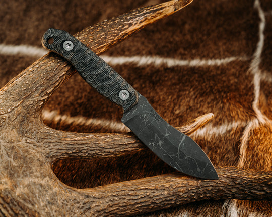 Skinner Jr - Black Canvas Micarta, Allen Bolts, Chaos Grip