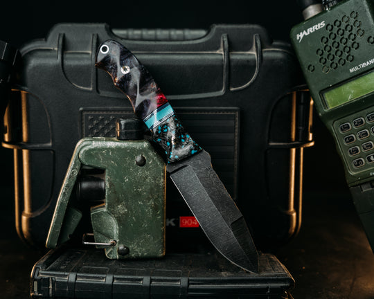 Disaster Jr Gen 3 (.21") -  Rockywaves Carbon, Black G10 & Aluminum Pin Striping, Britrnay Blue G10 Split, Dyed Maple, Mosaic Pins, Textured Grip.