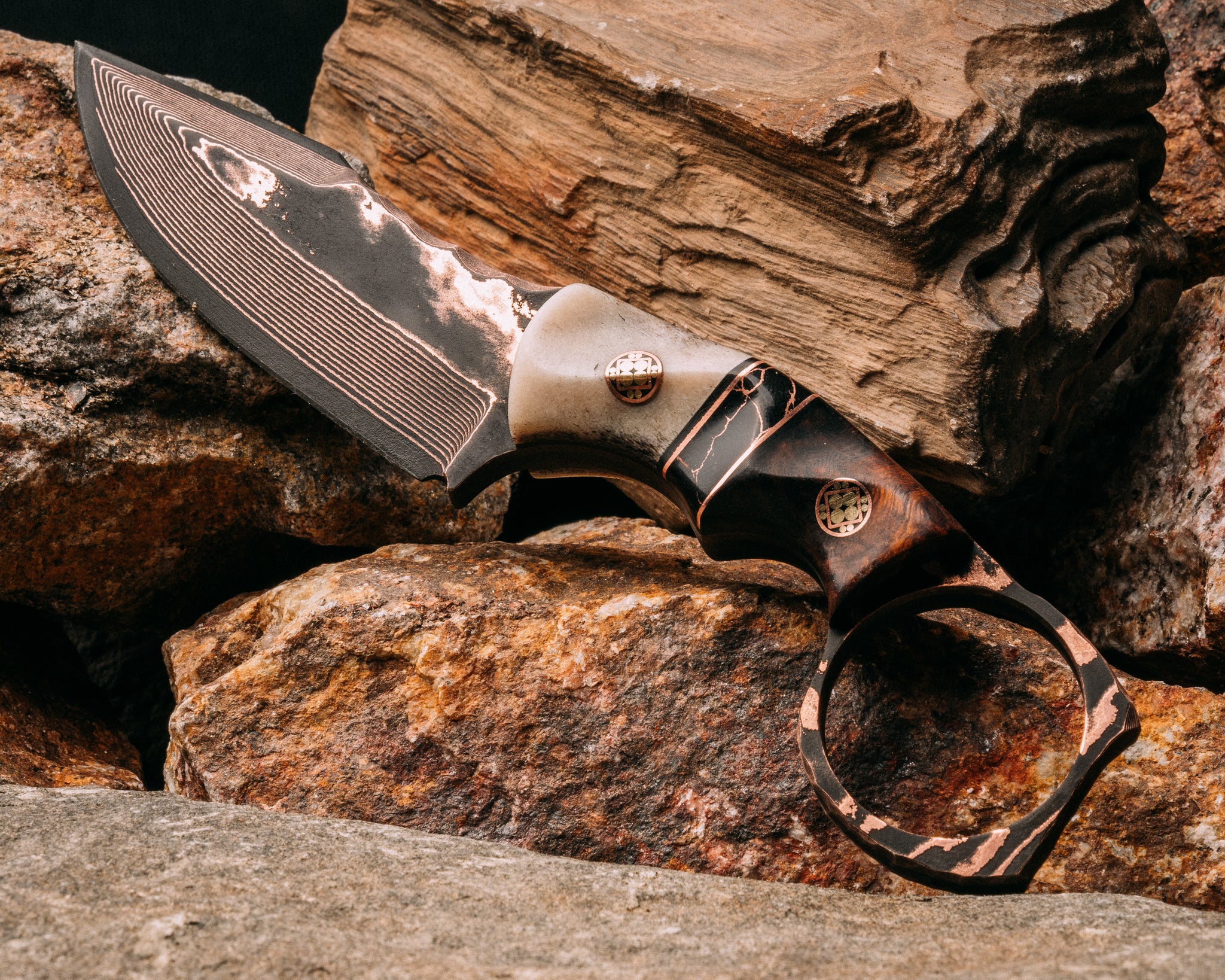 Face Plug Copper Damascus steel, CO elk, black G10 & copper pin stri