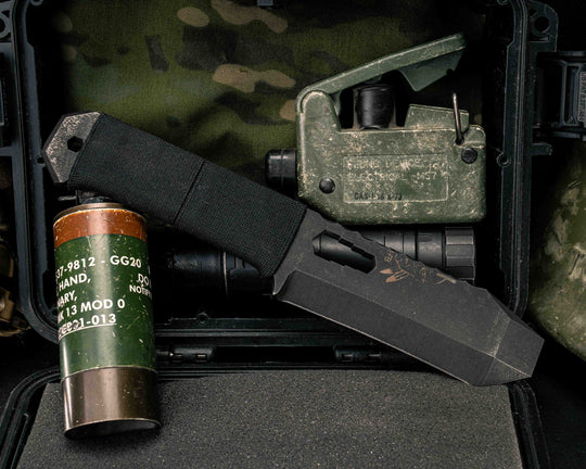 Breacher Bar Multi-tool Prybar -  Black Elastic Bands, Phillips + Flathead Bits Included, Acid Etch and Rock Wash Finish