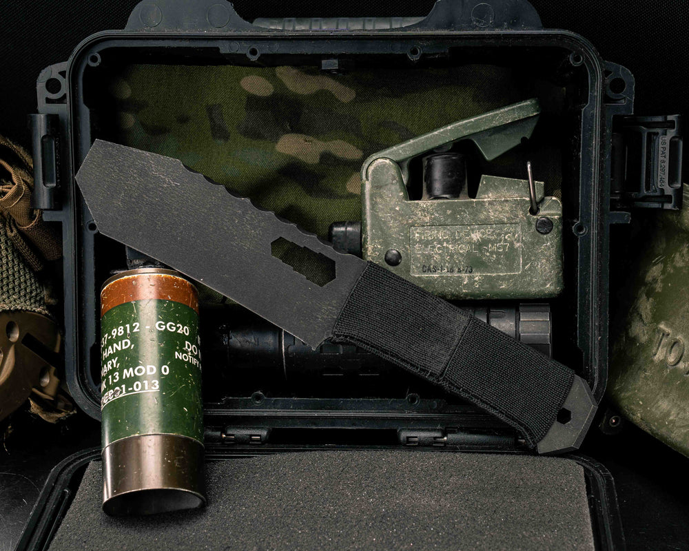 Breacher Bar Multi-tool Prybar -  Black Elastic Bands, Phillips + Flathead Bits Included, Acid Etch and Rock Wash Finish