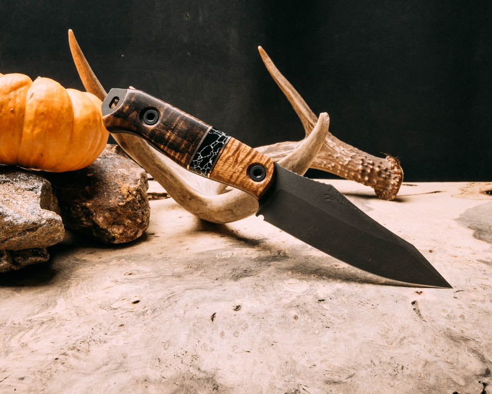 Field knife Hawaiian Curly Koa, bronze and black G10 pin striping, bl