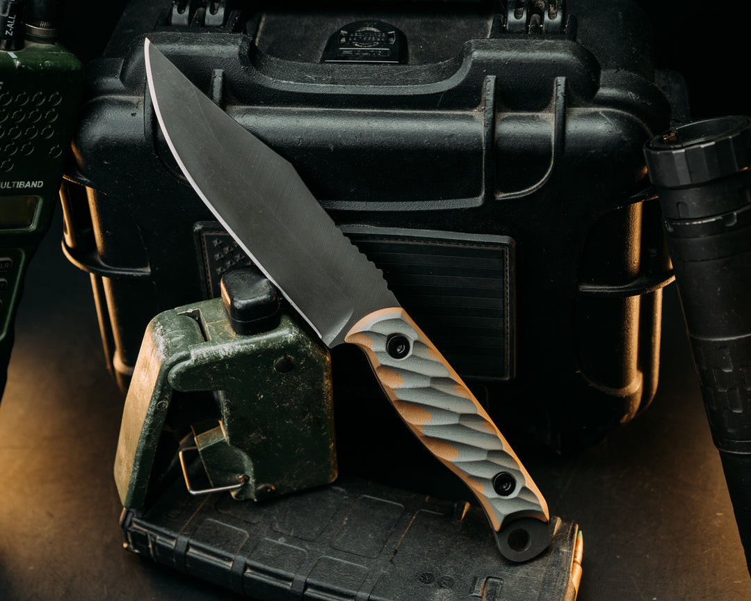 Crow Scout - Grey and Coyote G10, Allen Bolts, Textured Grip