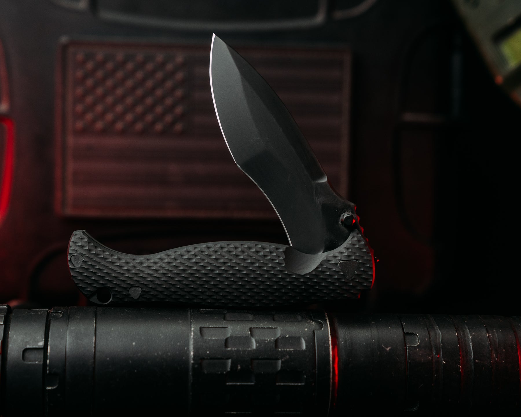 Extremis Folder - Black PVD Coated Titanium Ti Scales, Checkered Textu ...
