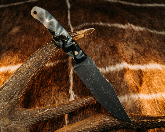 Crow Scout - Ram's Horm Black G10 & Brass Pin Striping, Black w/ Gold Web Tru Stone Split, Ram's Horn, Mosaic Pins, Brass Lanyard Pin, Textured Grip.